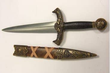 King Arthur's Dagger 4139