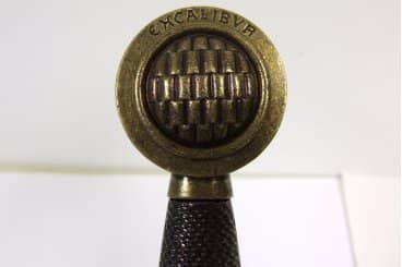 Imagen de Excálibur, Espada Legendaria Del Rey Arturo 4123 parte de nuestra colección en Espadas y más, sitio oficial.