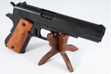 Imagen de Pistola automática .45 M1911A1, USA 1911 (1ª Y 2ª GM), 9312 Réplica no funcional parte de nuestra colección en Espadas y más, sitio oficial.