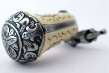 Imagen de Pistola de 3 Cañones Giratorios, FRANCIA S. XVIII, 1309 Réplica no funcional parte de nuestra colección en Espadas y más, sitio oficial.