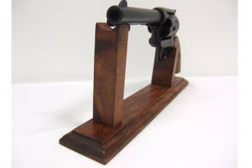 Imagen de 1106 REVÓLVER CAL.45 PEACEMAKER 5½" parte de nuestra colección en Espadas y más, sitio oficial.