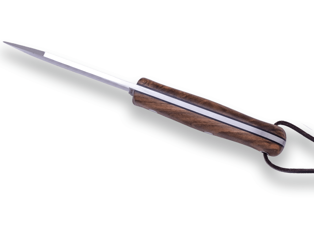 Imagen de Cuchillo Bushcraft Y Supervivencia Joker Bs9 Campero. Acero Sandvik 14C28N, Mango De Nogal, Hoja 10,5 Cm. Con Funda Vaquetilla. CN112 parte de nuestra colección en Espadas y más, sitio oficial.