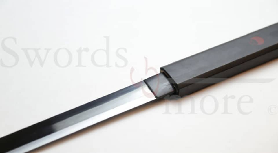 Imagen de Espada katana funcional afilada negra de Sasuke Uchiha Naruto 40610 parte de nuestra colección en Espadas y más, sitio oficial.