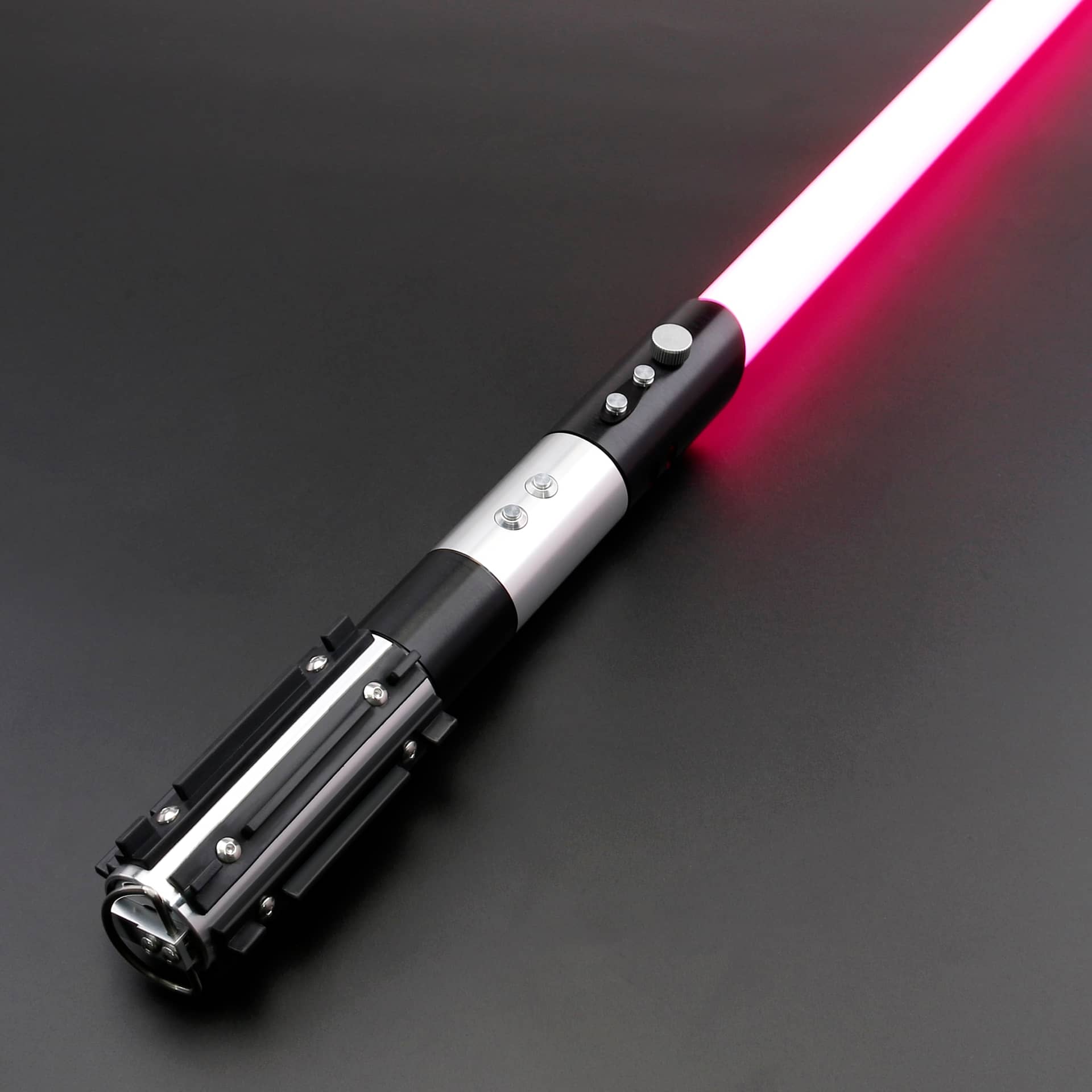 Las 15 espadas láser más alucinantes de Star Wars