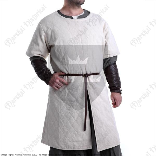 Imagen de Gambeson manga corta parte de nuestra colección en Espadas y más, sitio oficial.