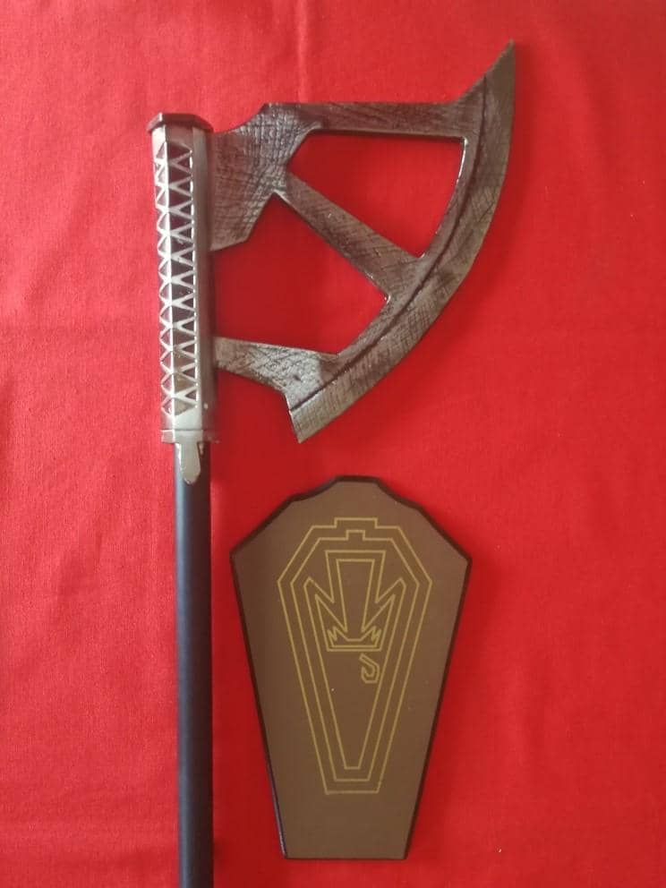 Imagen de Hacha de paseo de Gimli El Señor de los Anillos parte de nuestra colección en Espadas y más, sitio oficial.