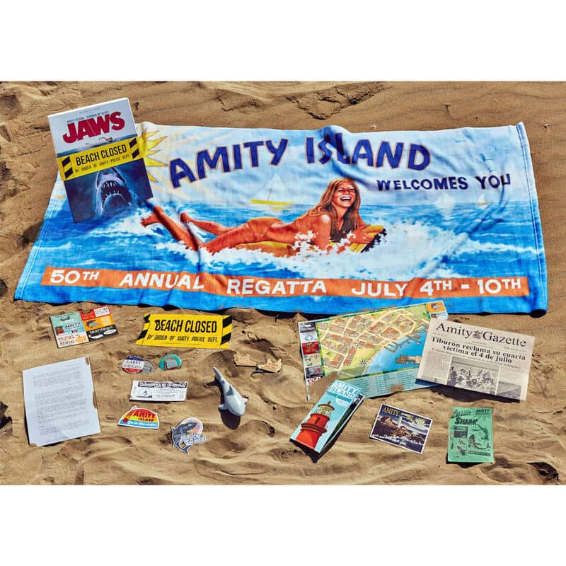 Kit Bienvenida Amity Island Summer of 75 Tiburon - Espadas y Más