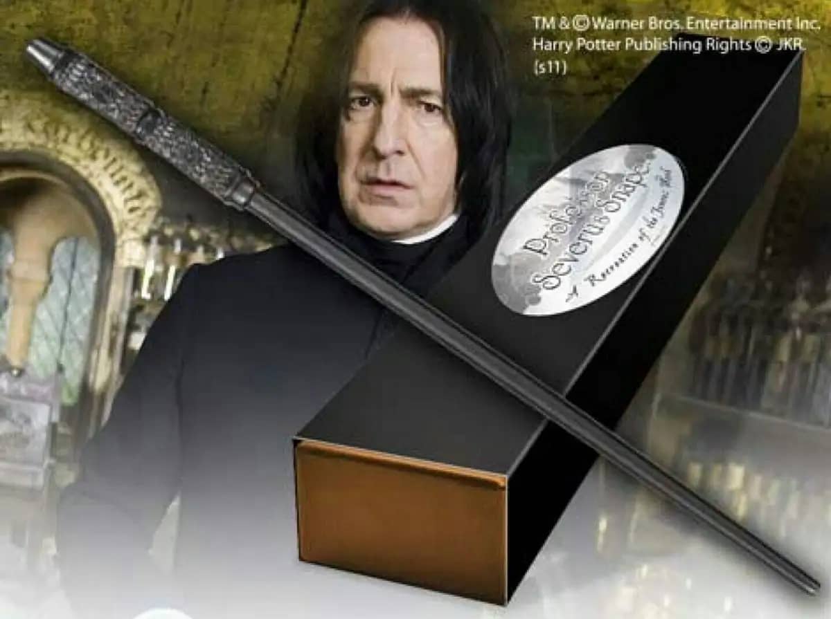 Imagen de Varita de Severus Snape Harry Potter NN8405 parte de nuestra colección en Espadas y más, sitio oficial.