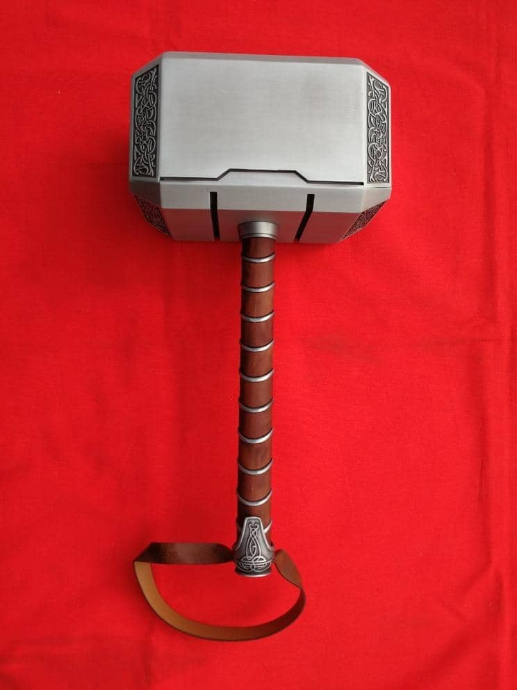 Imagen de Martillo de Thor Mjolnir de Metal parte de nuestra colección en Espadas y más, sitio oficial.