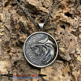 Imagen de Medallón de Brujo - The Witcher Netflix parte de nuestra colección en Espadas y más, sitio oficial.