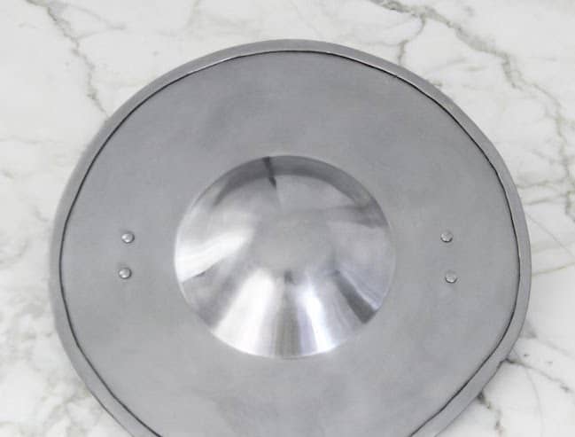 Imagen de Broquel simple 31cm parte de nuestra colección en Espadas y más, sitio oficial.