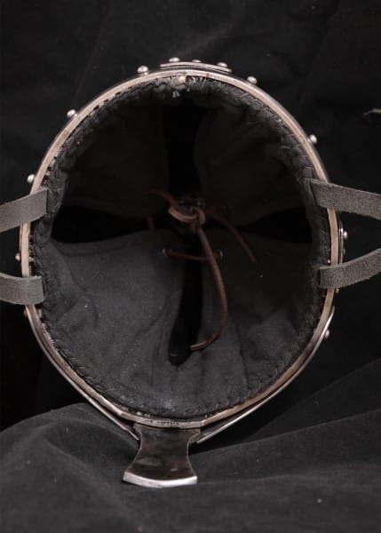 ULF-HM-28 Entrada de casco acolchado hecha de tela - Espadas y Más