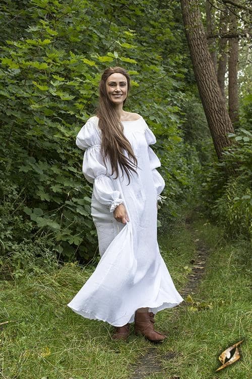 Imagen de Vestido de Lucrezia 310722 parte de nuestra colección en Espadas y más, sitio oficial.