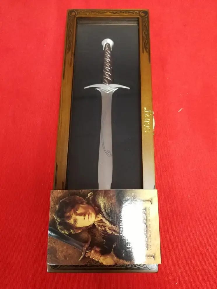 Imagen de Abrecartas Dardo de Bilbo Bolson NN1202 parte de nuestra colección en Espadas y más, sitio oficial.