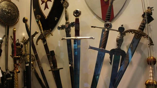 ¿Están prohibidas las espadas en España?