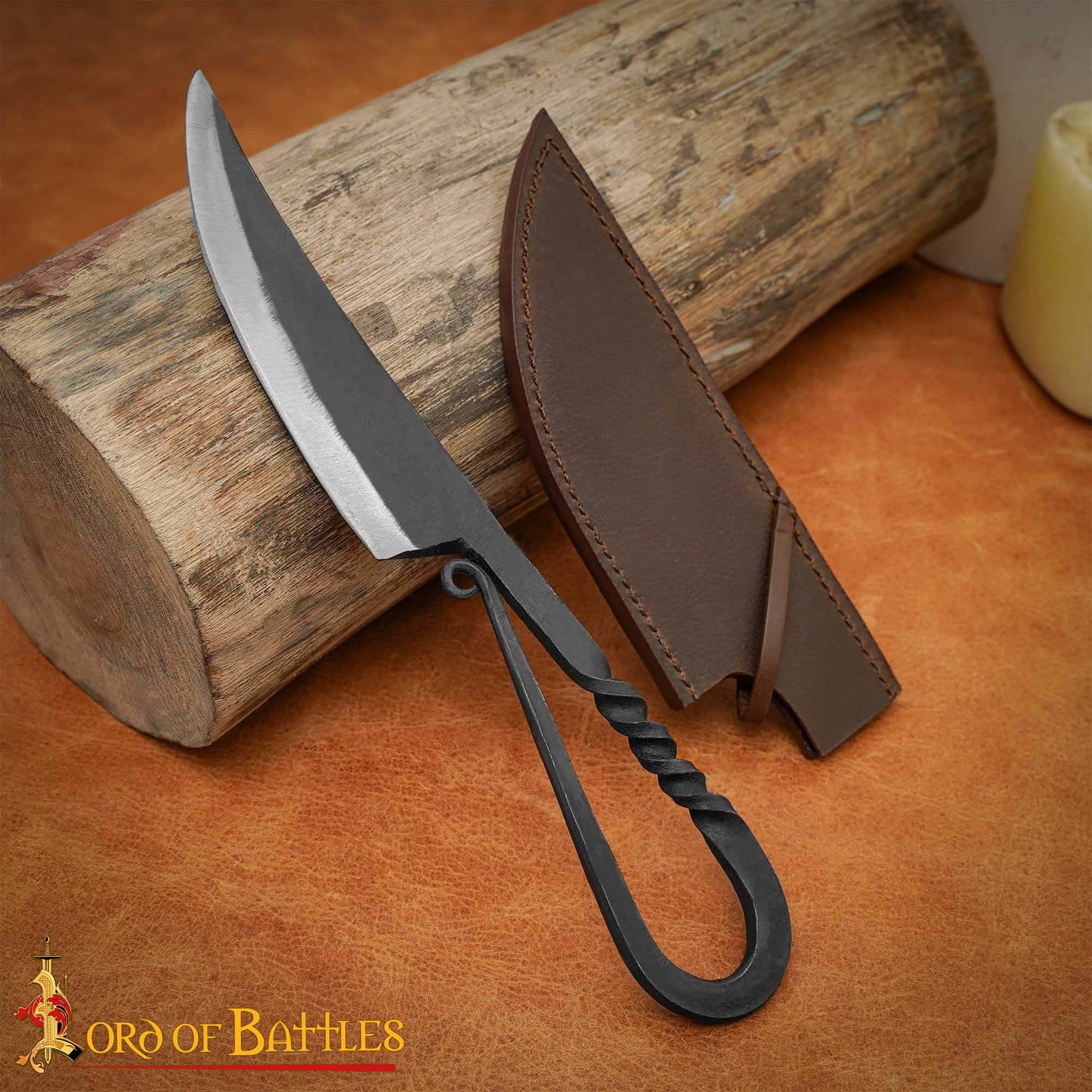 Auténtico Cuchillo Vikingo de Hierro Forjado a Mano - Mango Retorcido con Vaina de Cuero Auténtico - Imagen 1