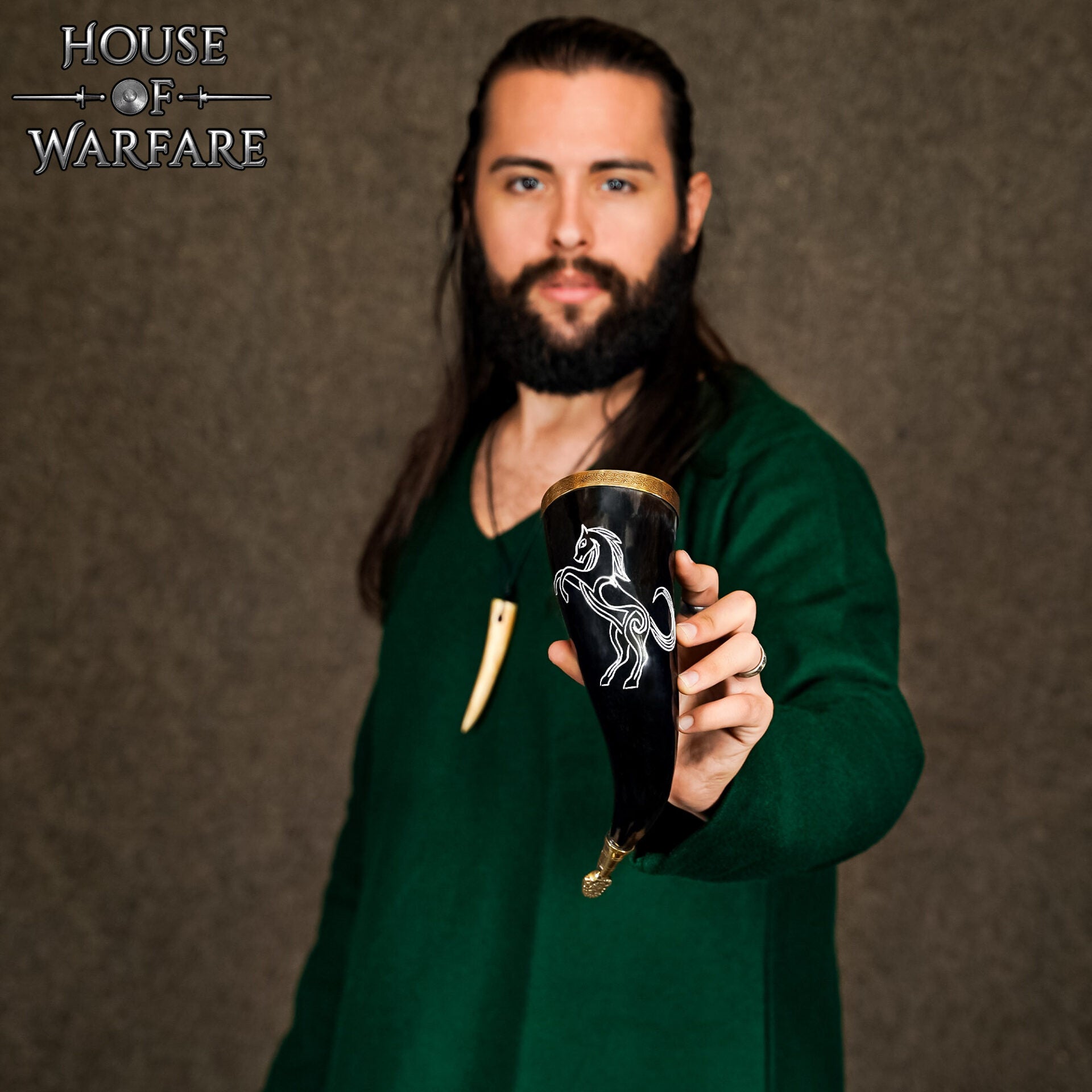 Taza de Cuerno de Buey Artesanal 200-300ml con Borde de Latón y Punta de Cabeza de León - Imagen 5