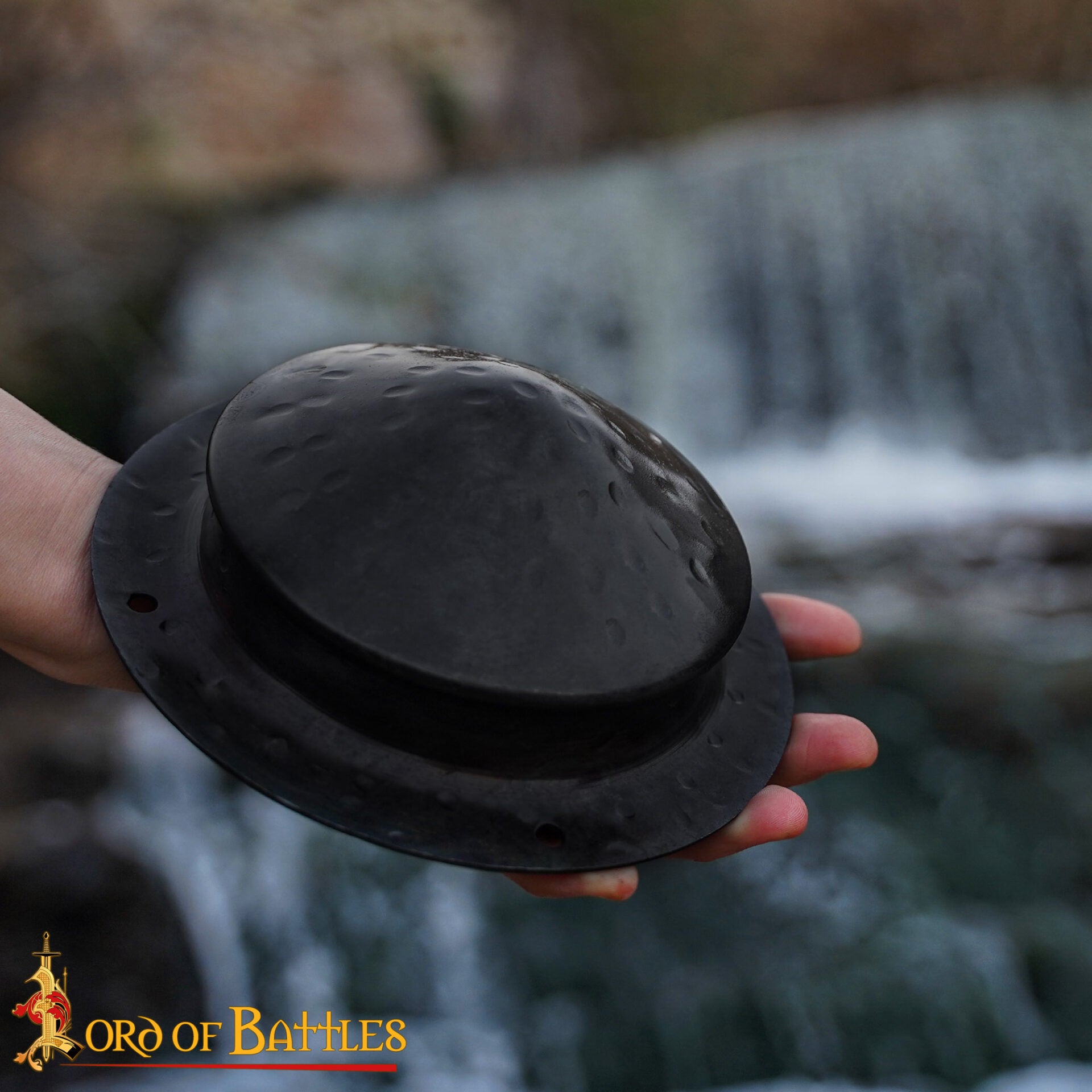 Escudo Cónico Medieval de Acero Forjado a Mano con Remaches de Montaje - Imagen 7