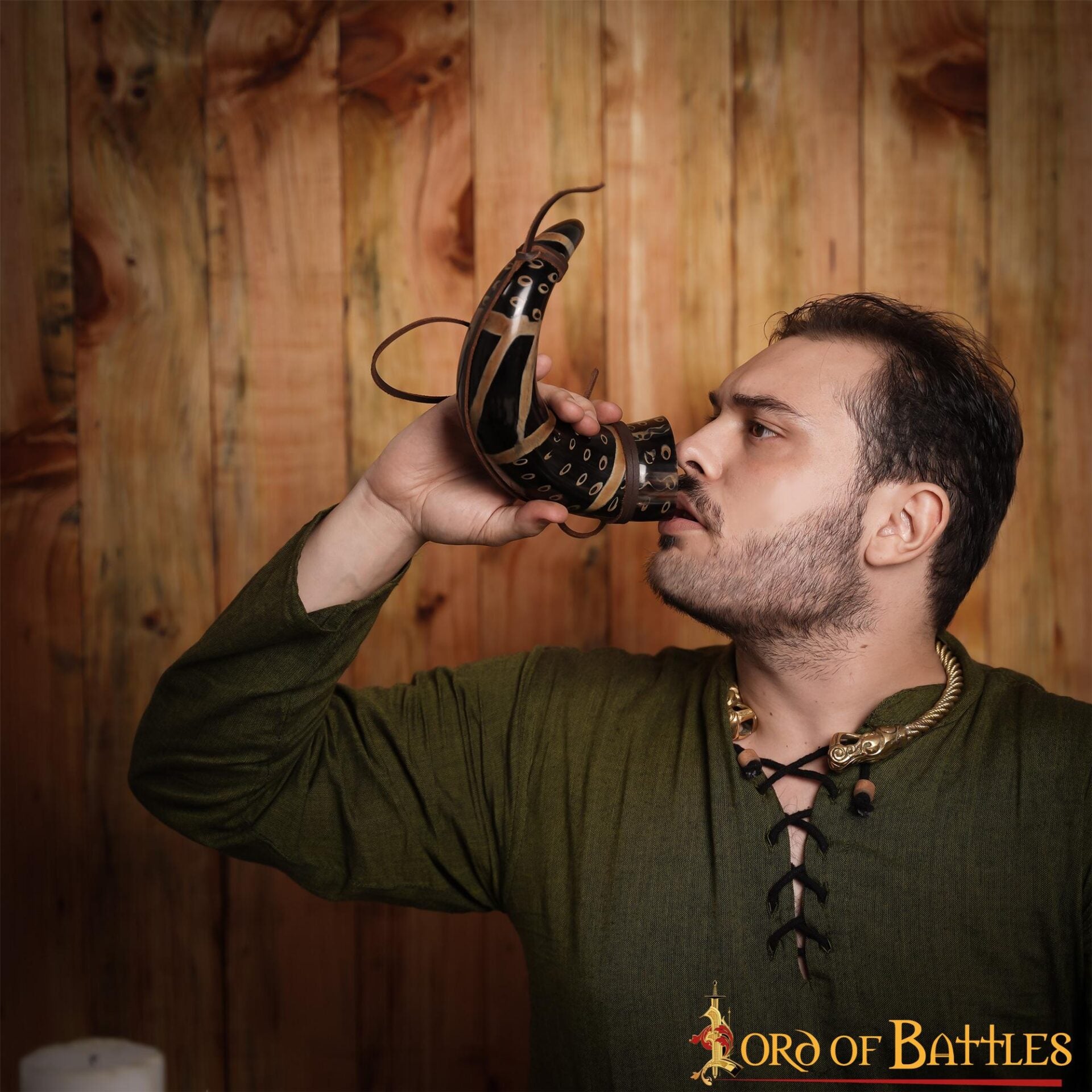Cuerno Medieval para Beber 400 - 500 Ml con Cuerda de Cuero Hecho a Mano Verdadero Cuerno de Buey - Imagen 10