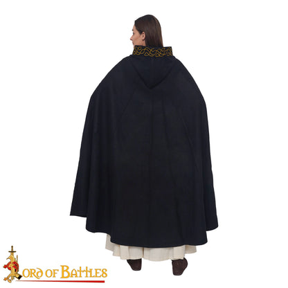 Capa Medieval de Lana con Bordados Dorados - Capa Histórica Negra con Capucha - Imagen 5