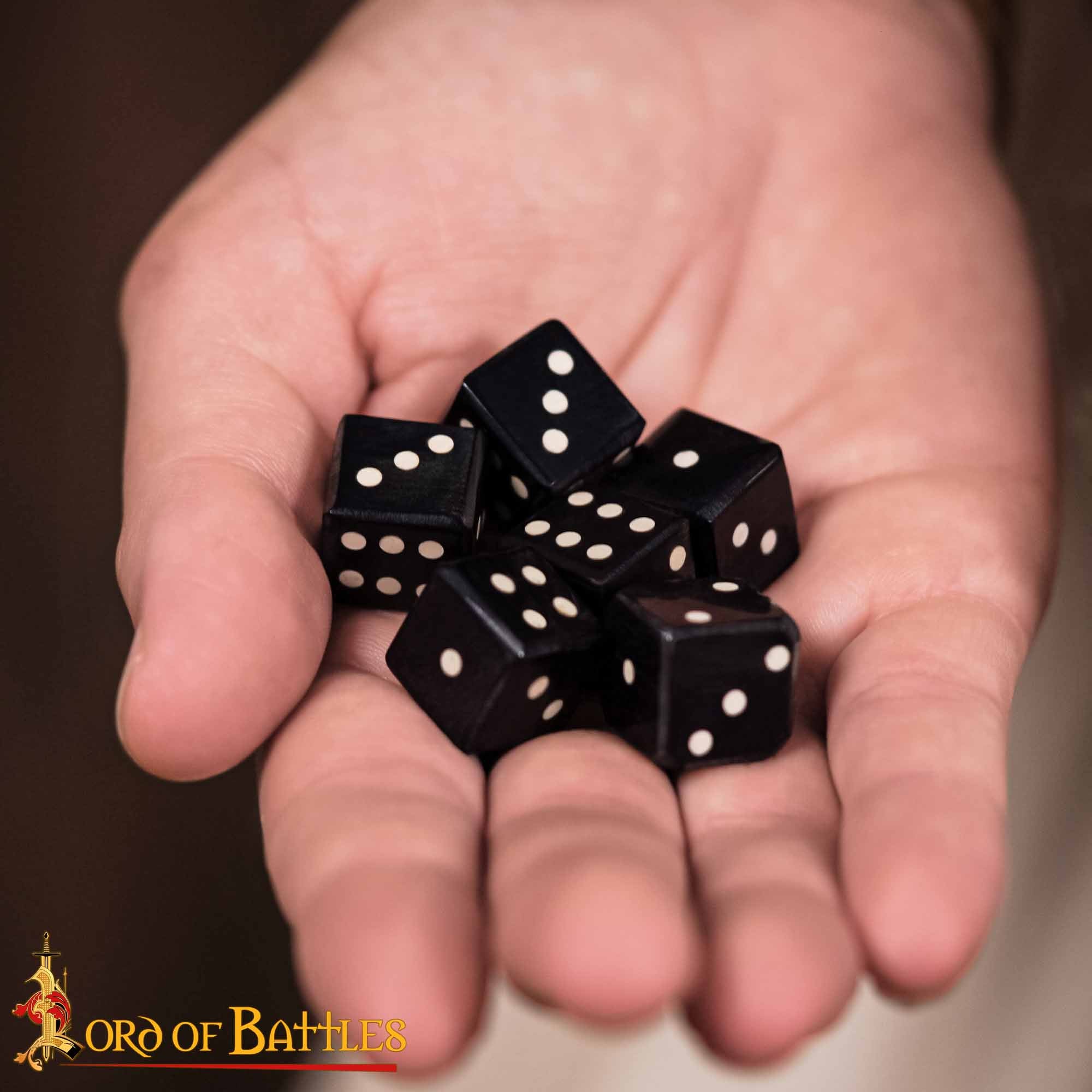 Juego de Dados Artesanales de Cuerno de Búfalo - 6 Piezas | Dados Naturales para Juegos de Rol de Mesa, Coleccionismo y Juegos Históricos - Imagen 6