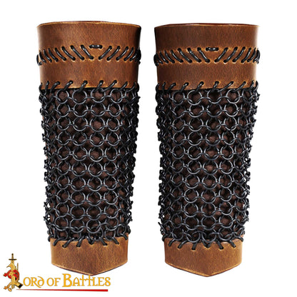 Brazales de Cuero Marrón y Cota de Malla - Guardabrazos Artesanales - Par de Brazaletes Protectores Medievales - Imagen 4