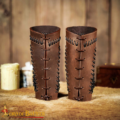 Brazales de Cuero Marrón y Cota de Malla - Guardabrazos Artesanales - Par de Brazaletes Protectores Medievales - Imagen 6