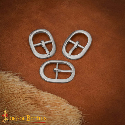 Hebillas Ovaladas Niqueladas de Inspiración Medieval - Juego de 3 Hebillas de Acero Acabadas a Mano - Imagen 1
