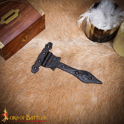 Bisagra Medieval en T de Hierro Forjado a Mano con Punta de Lanza - Bisagra Rústica con Correa Negra para Puertas de Granero, Cofres, Armarios y Puertas - Imagen 6