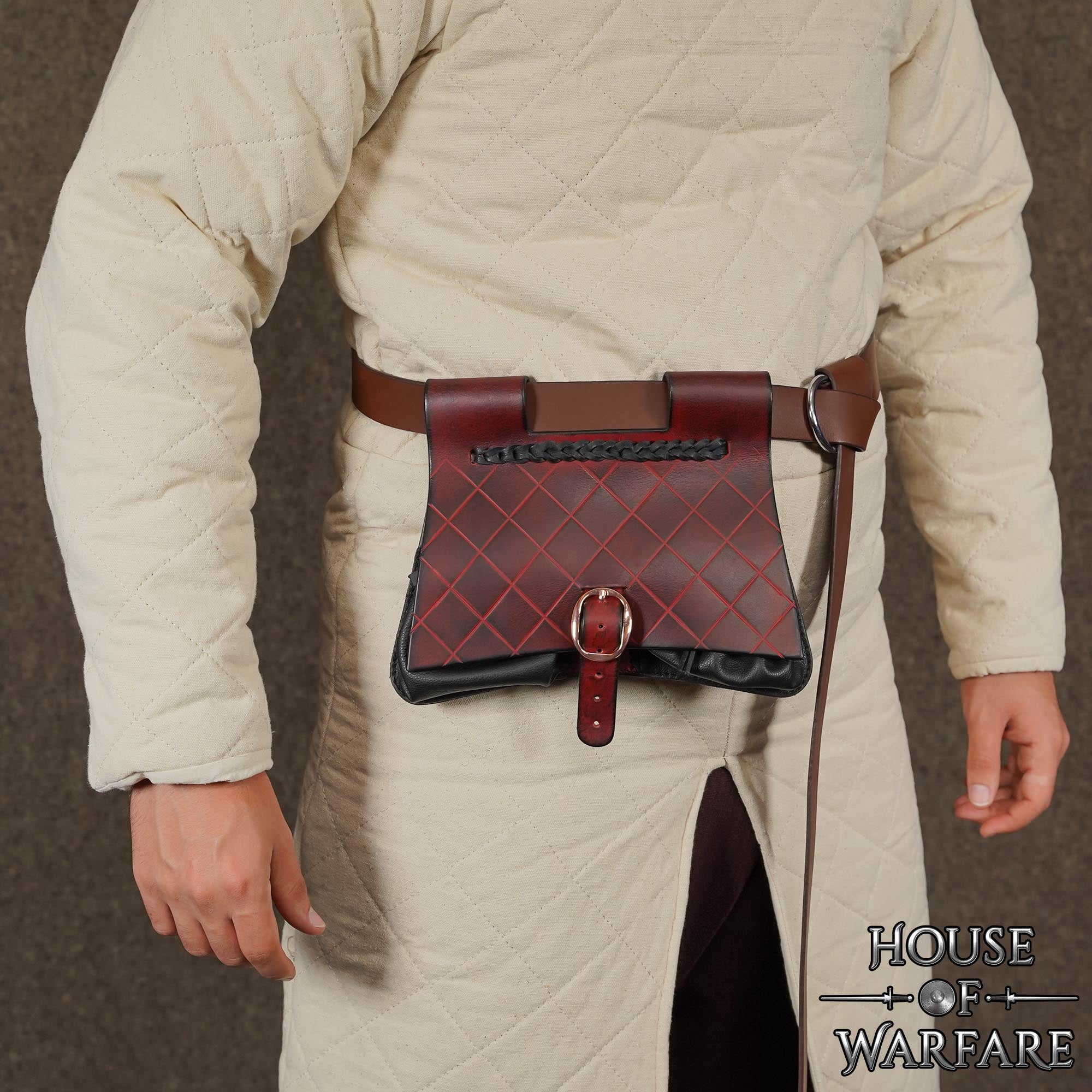 Riñonera Medieval de Cuero - Bolsa Negra y Granate Hecha a Mano con Múltiples Compartimentos Interiores - Imagen 2