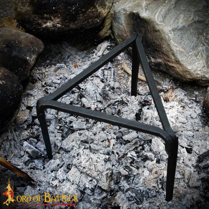Trípode de Hierro Forjado a Mano - 9 Pulgadas Acabado Negro - Soporte Medieval para Olla de Campamento - Imagen 3
