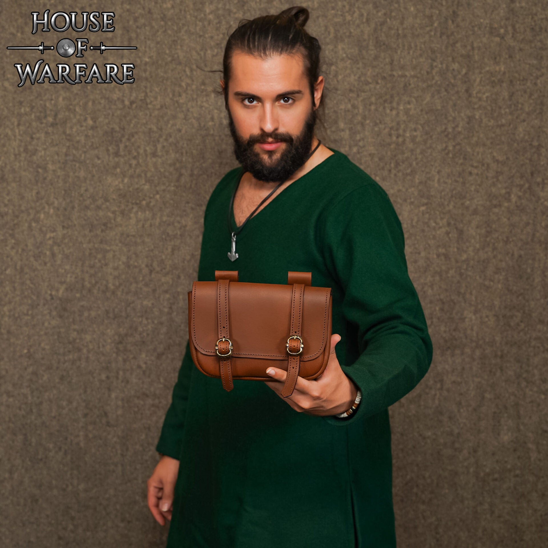 Riñonera Grande de Cuero Marrón Mercante - Bolsa Medieval con Hebillas Dobles de Latón - Imagen 5