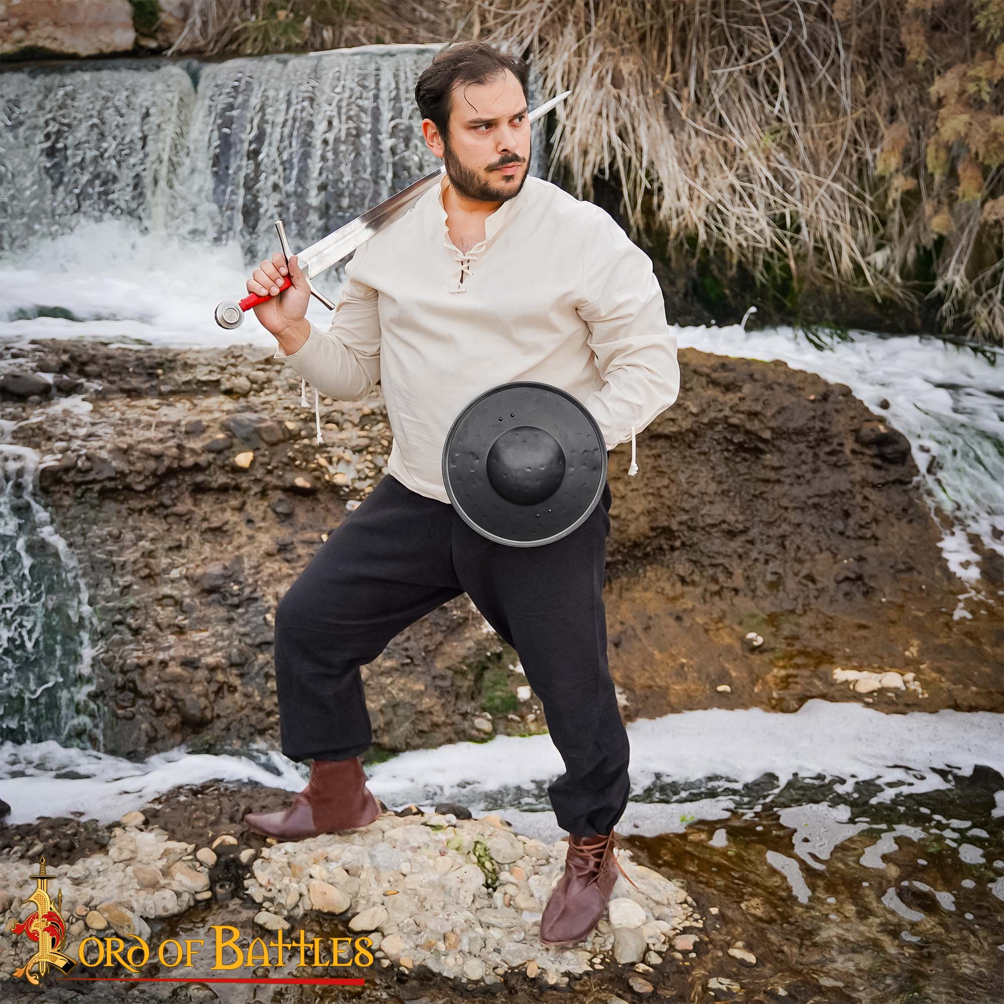 Escudo Medieval con Empuñadura de Madera | Larp & Display - Imagen 2