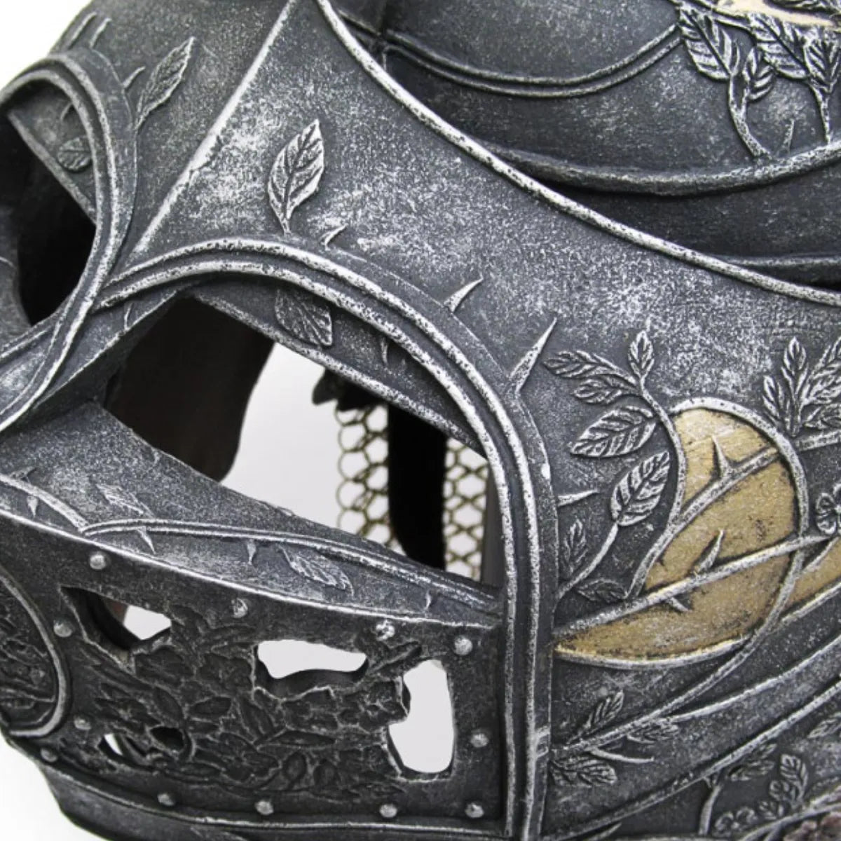 Imagen de Casco Loras Tyrel Juego de Tronos parte de nuestra colección en Espadas y Más, sitio oficial.
