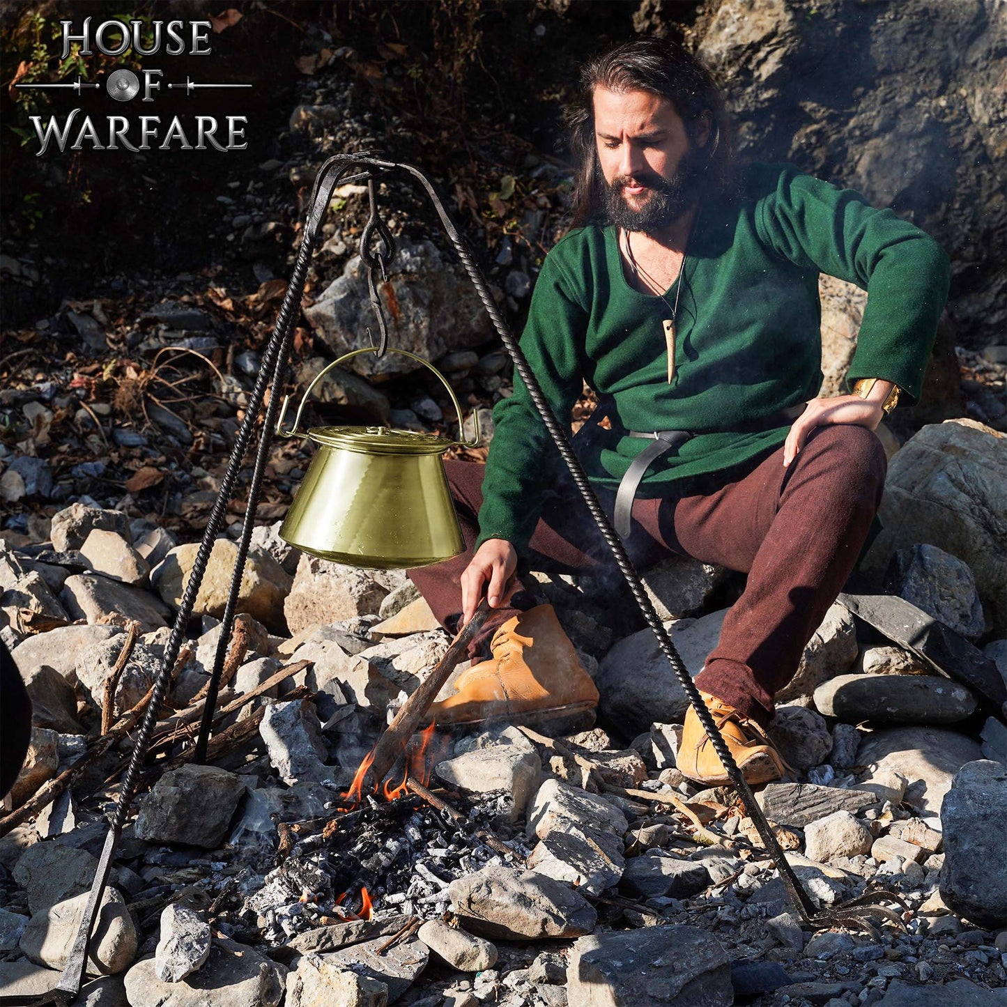Hervidor Medieval de Latón con Tapa - Olla Histórica para Cocinar Al Aire Libre y en Hogueras - Caldero de Latón Pulido Hecho a Mano - Imagen 7