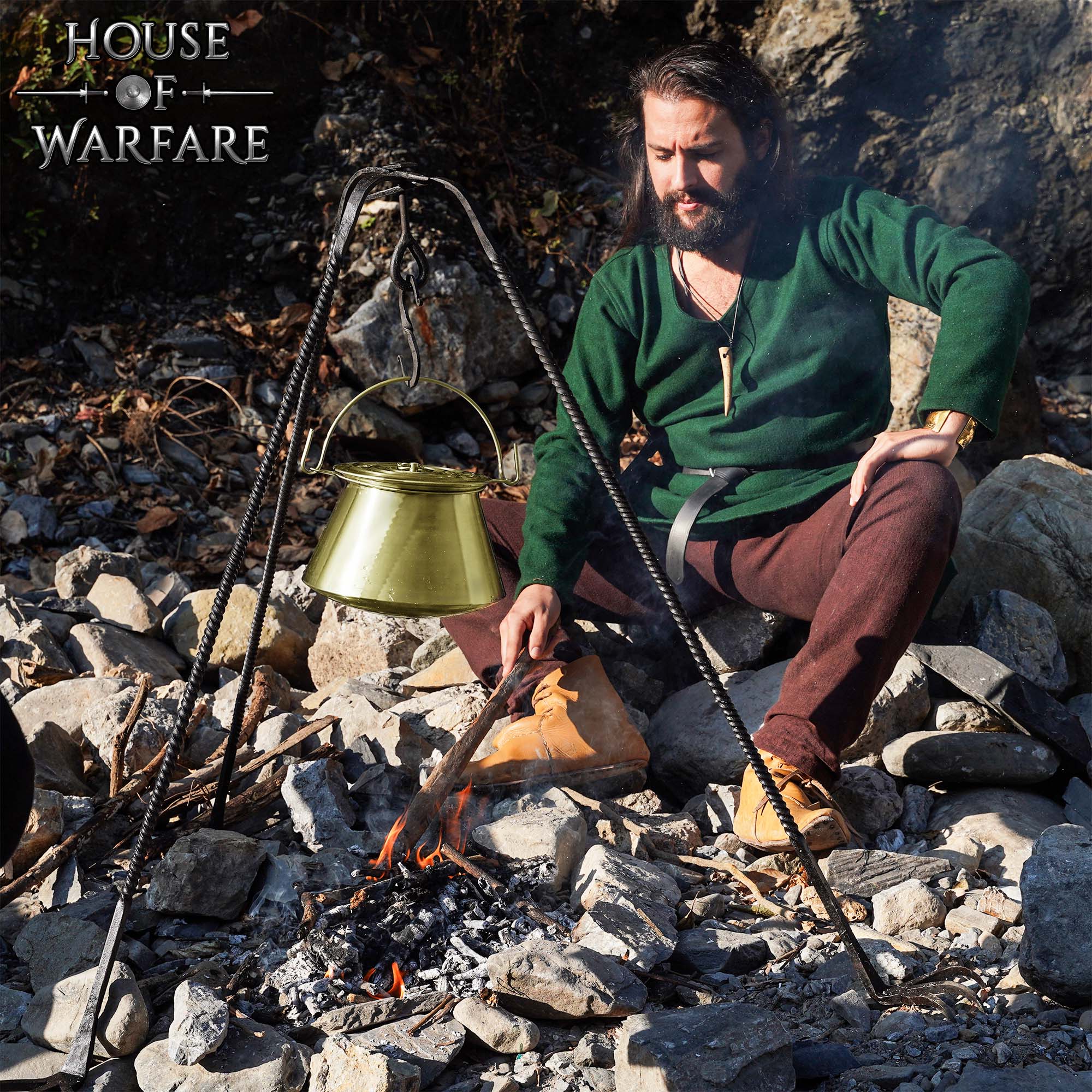 Hervidor Medieval de Latón con Tapa - Olla Histórica para Cocinar Al Aire Libre y en Hogueras - Caldero de Latón Pulido Hecho a Mano - Imagen 7