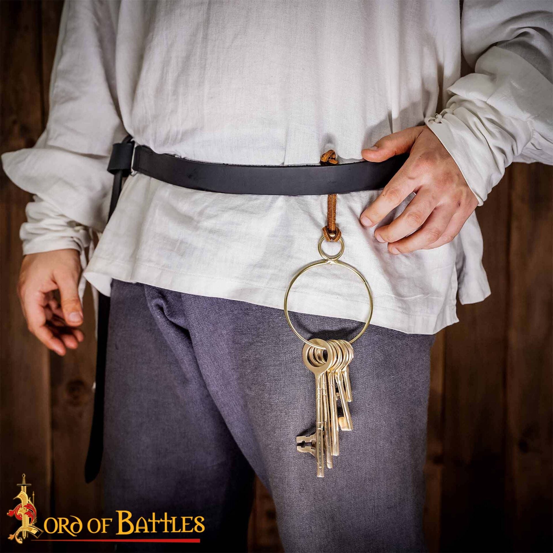 Juego de Llaves Medievales de Latón para Mazmorras - Réplica Histórica de 5 Piezas para Decoración Pirata y Salas de Escape - Imagen 7