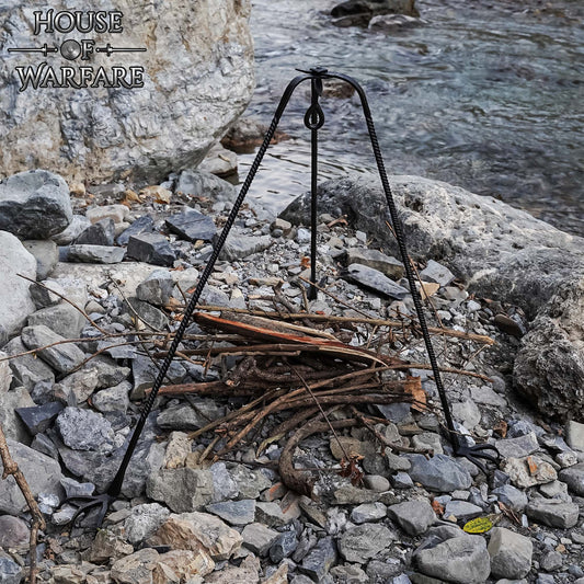 Trípode de Cocina de Hierro Medieval Forjado a Mano - Acabado en Negro Soporte de Hoguera para Cocinar Al Aire Libre - Imagen 1