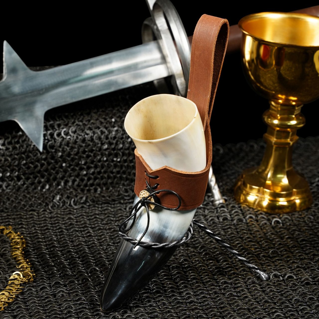 Mythrojan Cuerno para Beber Forjado a Mano Twisted Rack - Imagen 8