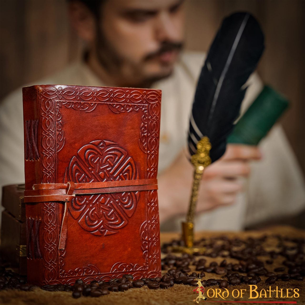 Diario Medieval Repujado Diario de Piel Auténtica Hecho a Mano - Imagen 10