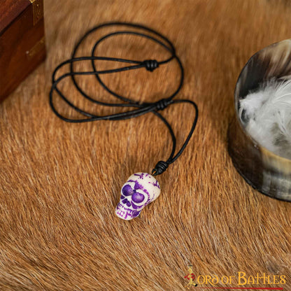 Colgante de Calavera de Hueso de Buey Pulido con Cordón de Cuero Auténtico - Amuleto Medieval Tallado a Mano - Imagen 10