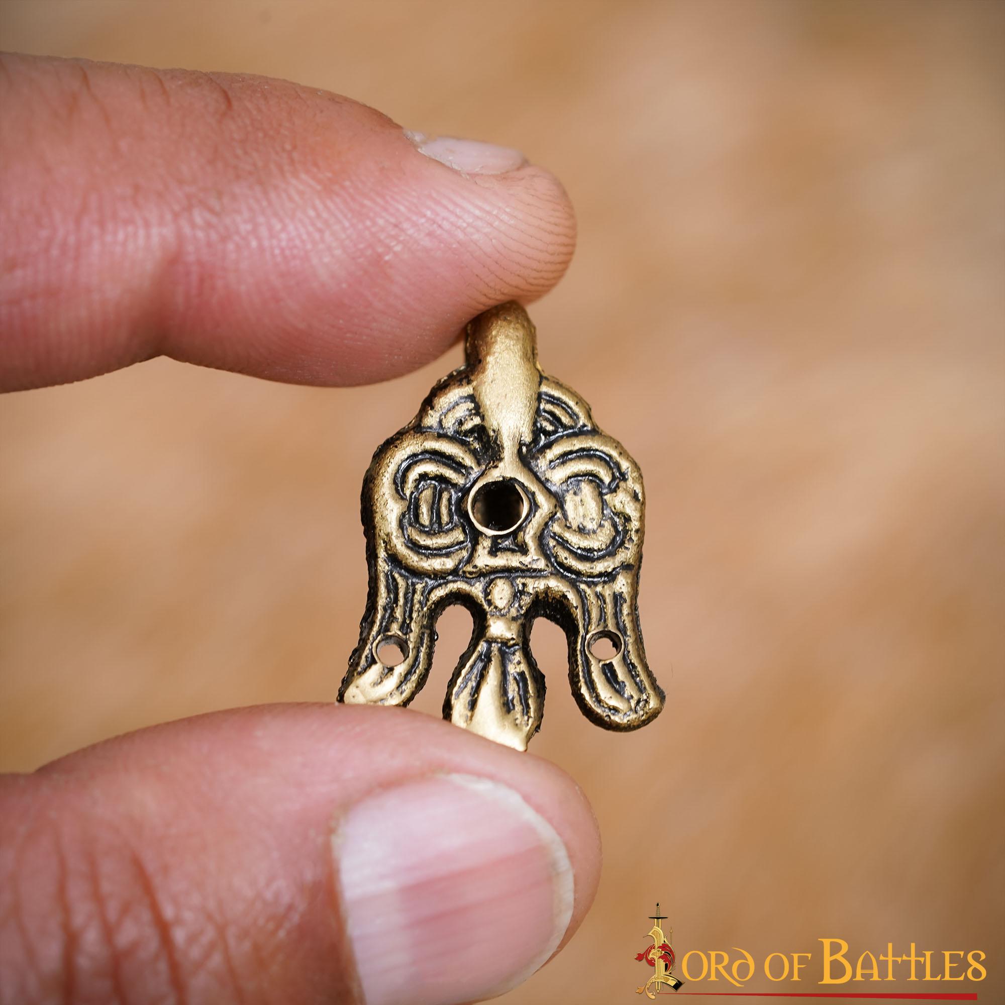 Gancho de Cuervo de Latón Vikingo del Siglo X - 3 Cm - para Envolturas de Piernas y Winingas - Imagen 17