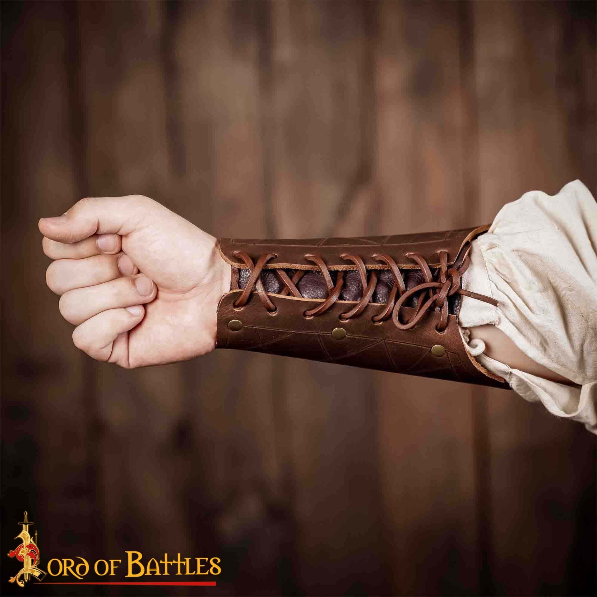 Brazales Medievales de Cuero Auténtico Hechos a Mano, Marrón - Imagen 6