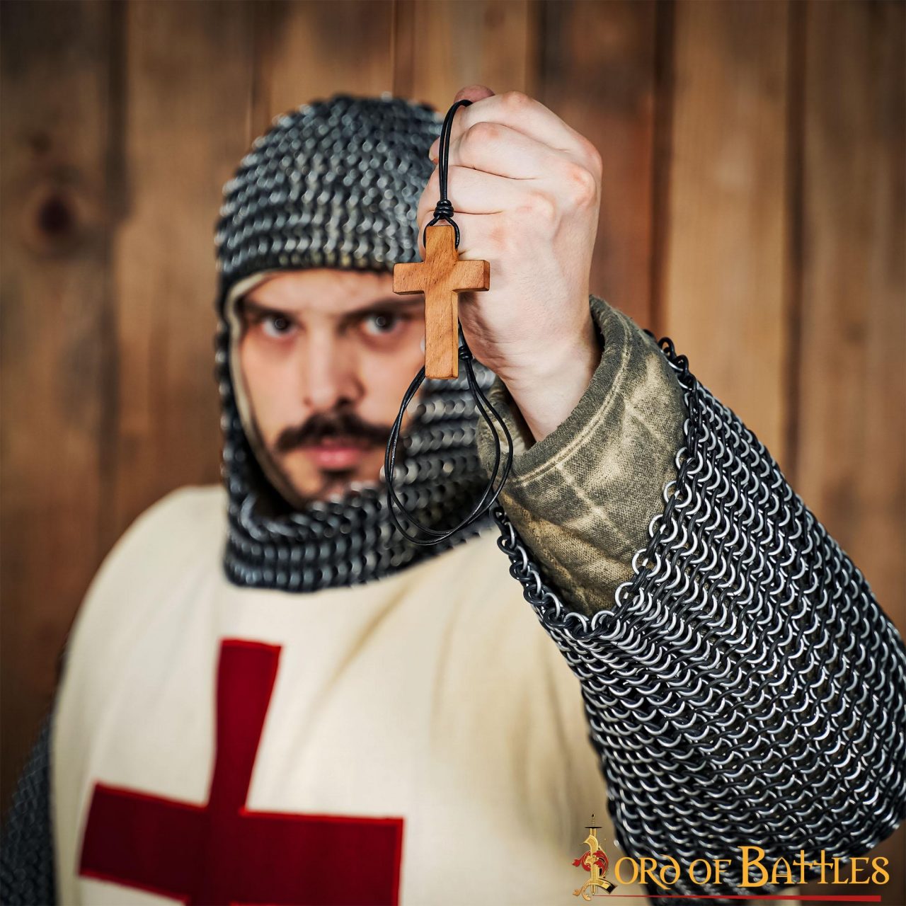 Collar de la Santa Cruz de Madera con Cordón de Cuero Auténtico - Fe Medieval y Cruzada - Imagen 3
