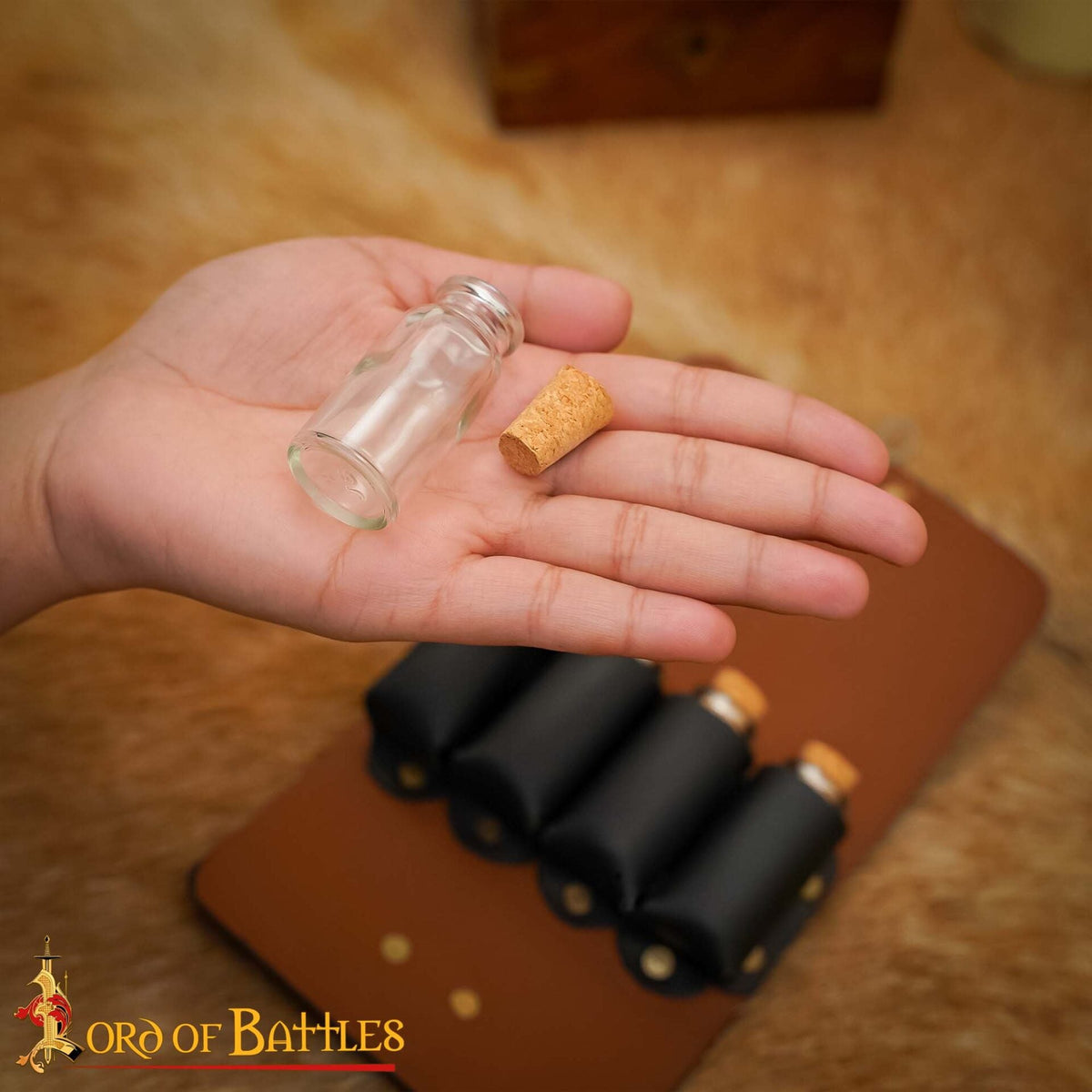 Imagen única de: Bolsa de pociones de cuero con 4 frascos