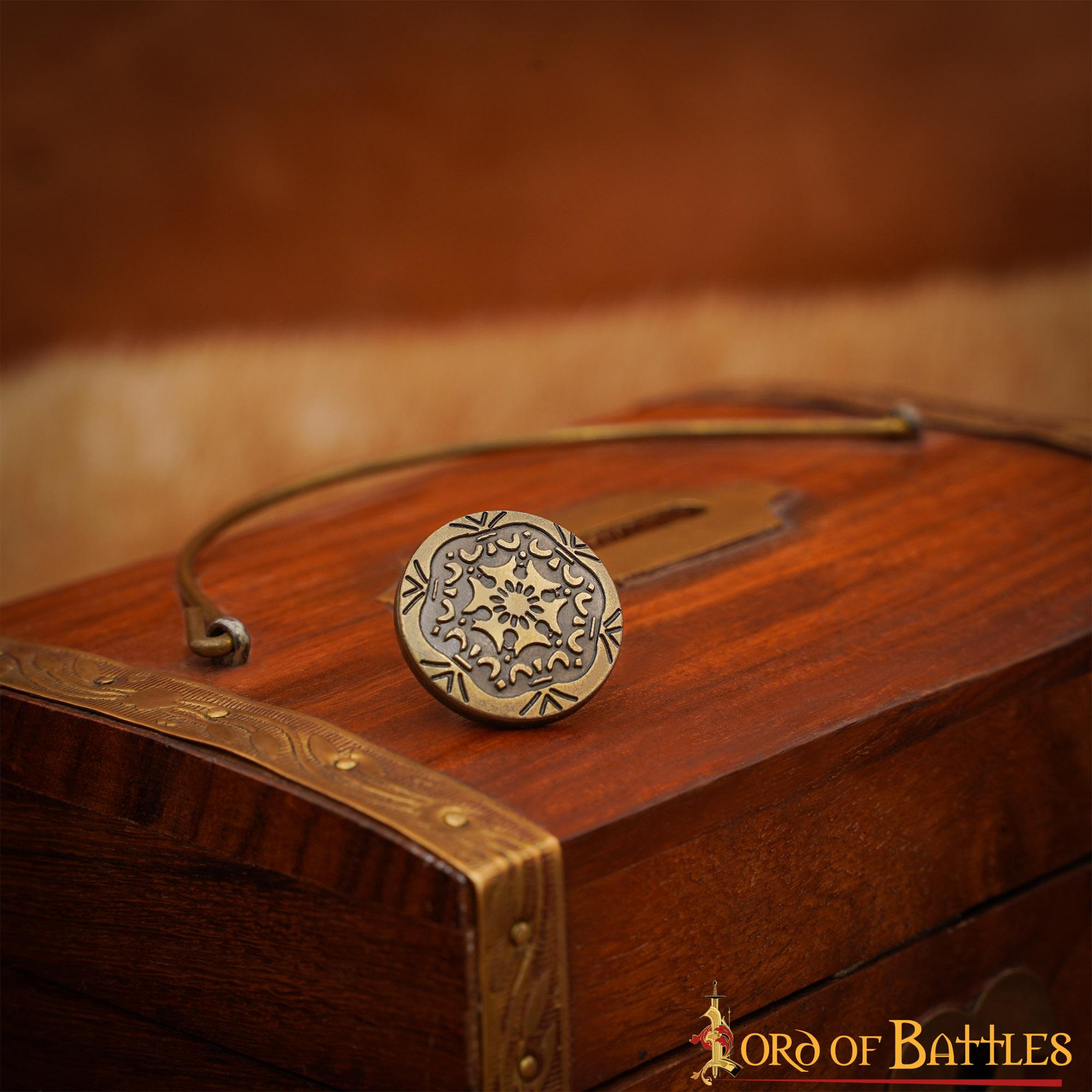 Botón Decorativo de Latón con Motivo Floral Medieval - Cierre Trasero de Remache - Imagen 13