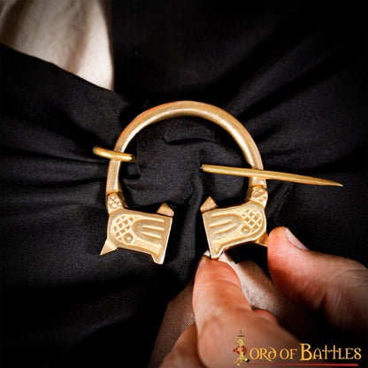 Broche de Capa con Cabeza de Cuervo Nórdico - Latón - Imagen 9
