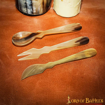 Juego de Cubiertos Medievales de Cuerno - Cuchara, Tenedor y Cuchillo Tallados a Mano - Imagen 10