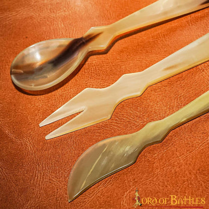 Juego de Cubiertos Medievales de Cuerno - Cuchara, Tenedor y Cuchillo Tallados a Mano - Imagen 9