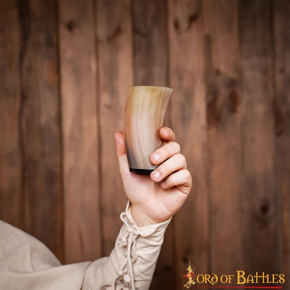 Taza de Cerveza Medieval Vikinga Hecha a Mano con Auténtico Cuerno de Buey - Imagen 9
